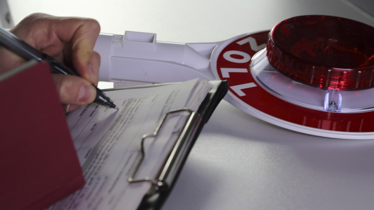 HZA-KI: Zoll prüft Gebäudereinigungsbranche / 11 illegal Aufhältige festgestellt - Foto: presseportal.de