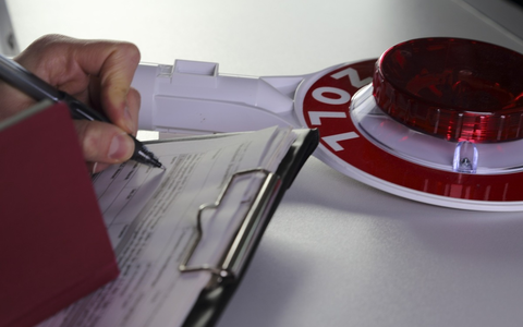 HZA-KI: Zoll prüft Gebäudereinigungsbranche / 11 illegal Aufhältige festgestellt - Foto: presseportal.de