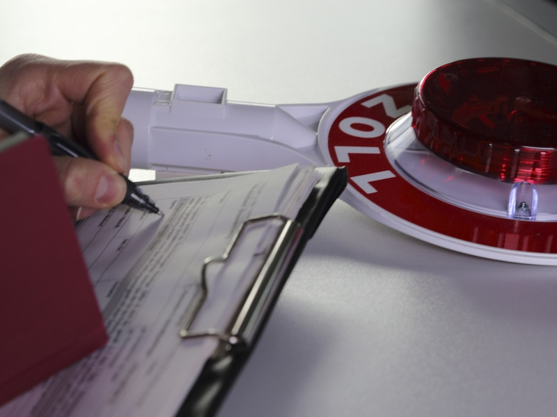 HZA-KI: Zoll prüft Gebäudereinigungsbranche / 11 illegal Aufhältige festgestellt - Foto: presseportal.de