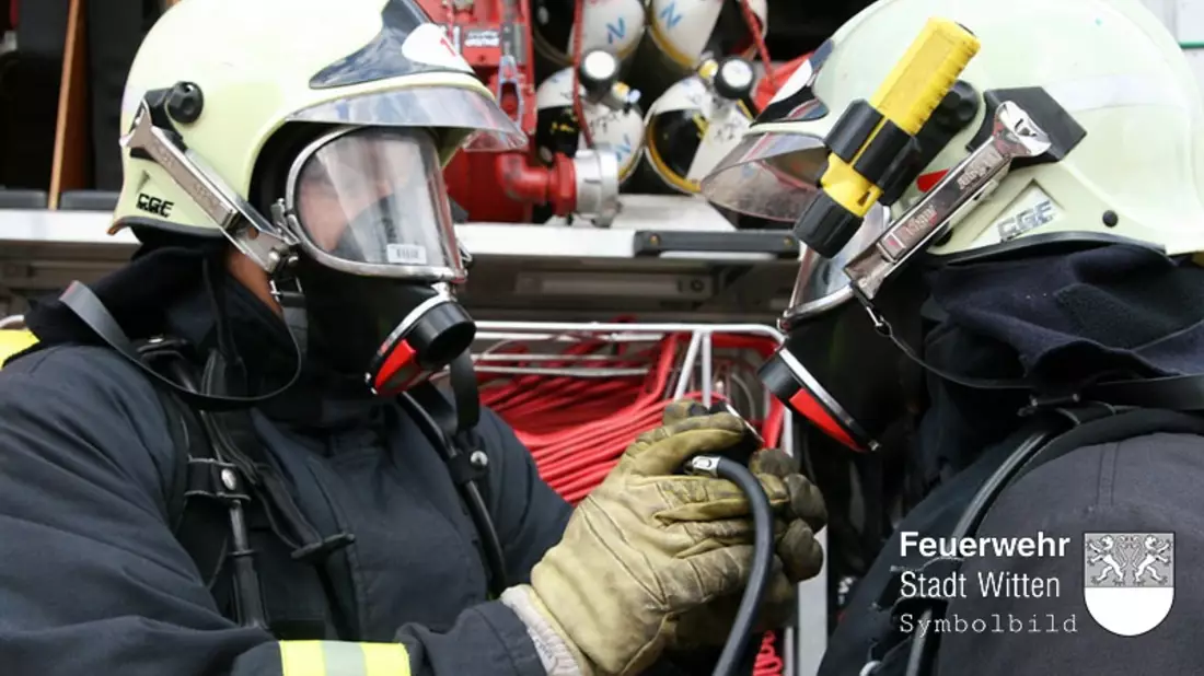 FW Witten: Brand in Logistikzentrum - Bild: presseportal.de
