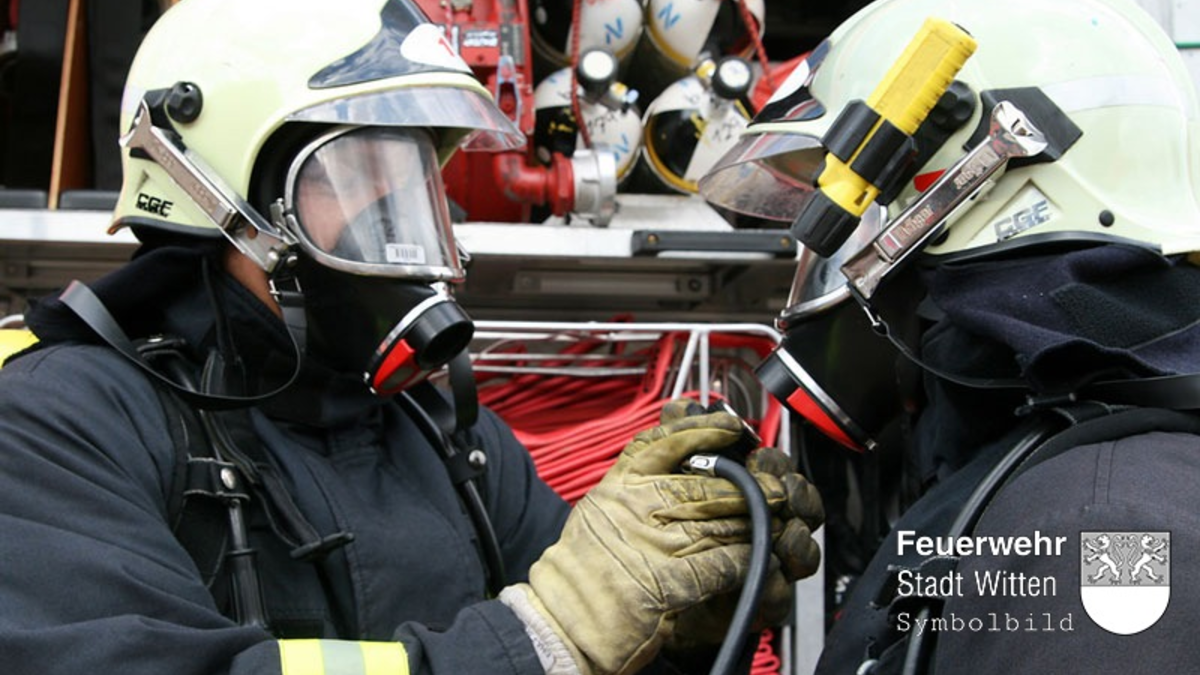 FW Witten: Brand in Logistikzentrum - Foto: presseportal.de
