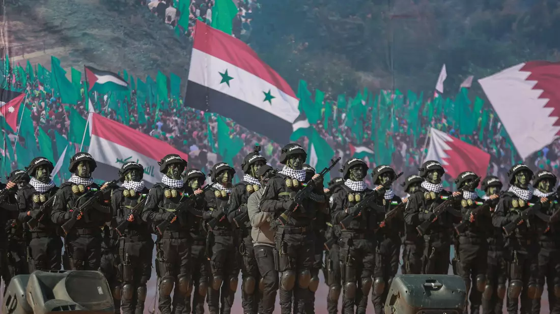 Mitglieder der Kassam-Brigaden, des bewaffneten Flügels der Hamas, bei einer Parade im Gazastreifen im Dezember 2022. - Bild: Mohammed Talatene/dpa