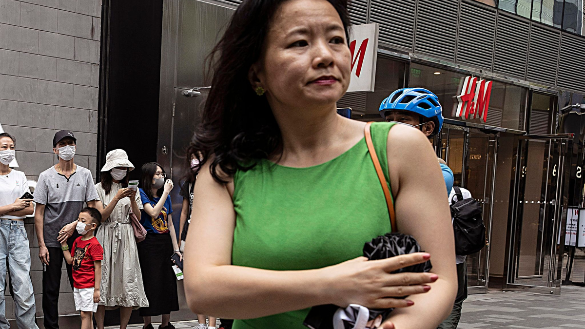 Cheng Lei, eine in China geborene australische Journalistin für CGTN, den englischsprachigen Kanal von China Central Television, ist nach drei Jahren Haft wieder auf freiem Fuß. - Foto: Ng Han Guan/AP