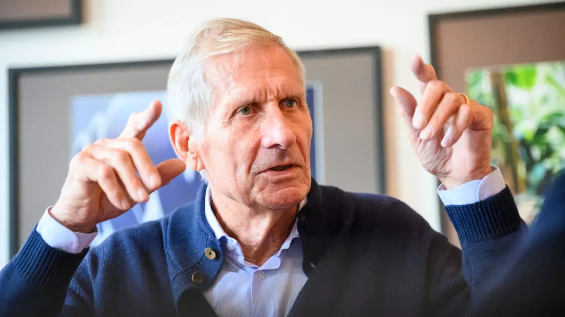 Ulrich Wickert ist entsetzt über die Schließungspläne bei den Goethe-Instituten. - Bild: Jonas Walzberg/dpa