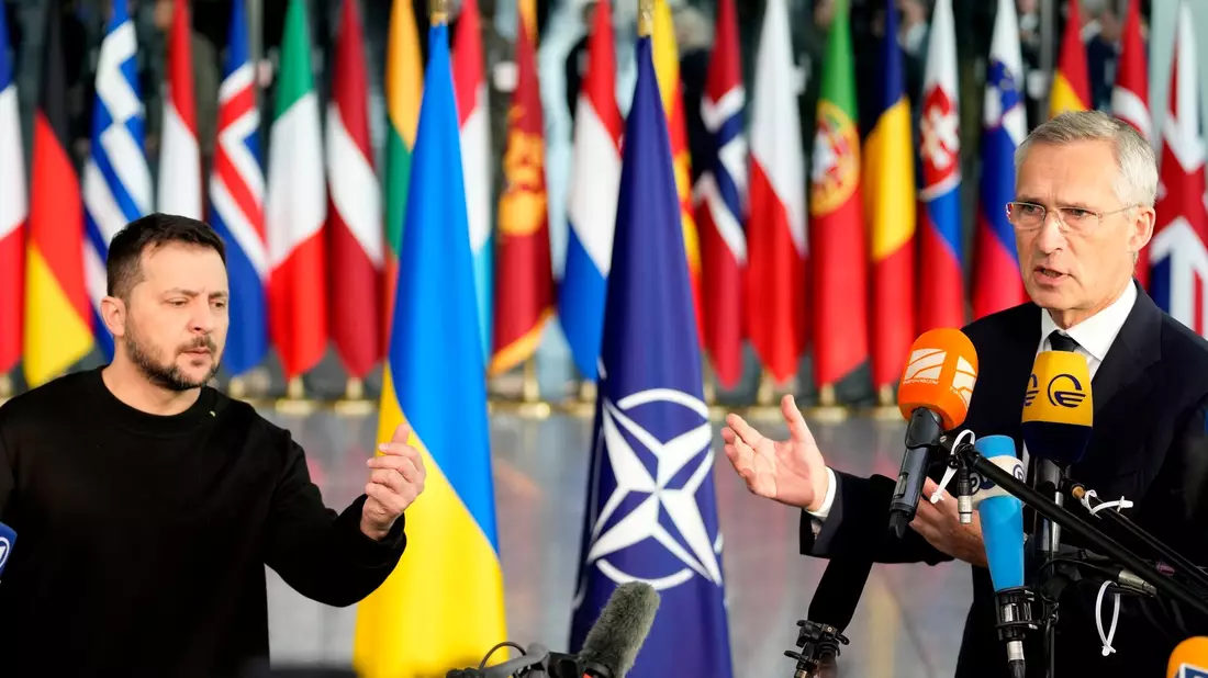  Bislang gibt es keinerlei Zeitplan für den von der Ukraine angestrebten Nato-Beitritt. - Bild: Virginia Mayo/AP/dpa