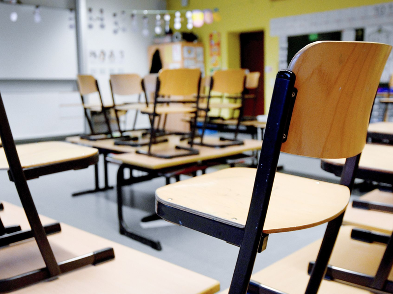 Bei einer Massenschlägerei in einer Schule in Neukölln sind mehrere Menschen verletzt worden. (Symbolbild) - Foto: Caroline Seidel-Dißmann/dpa
