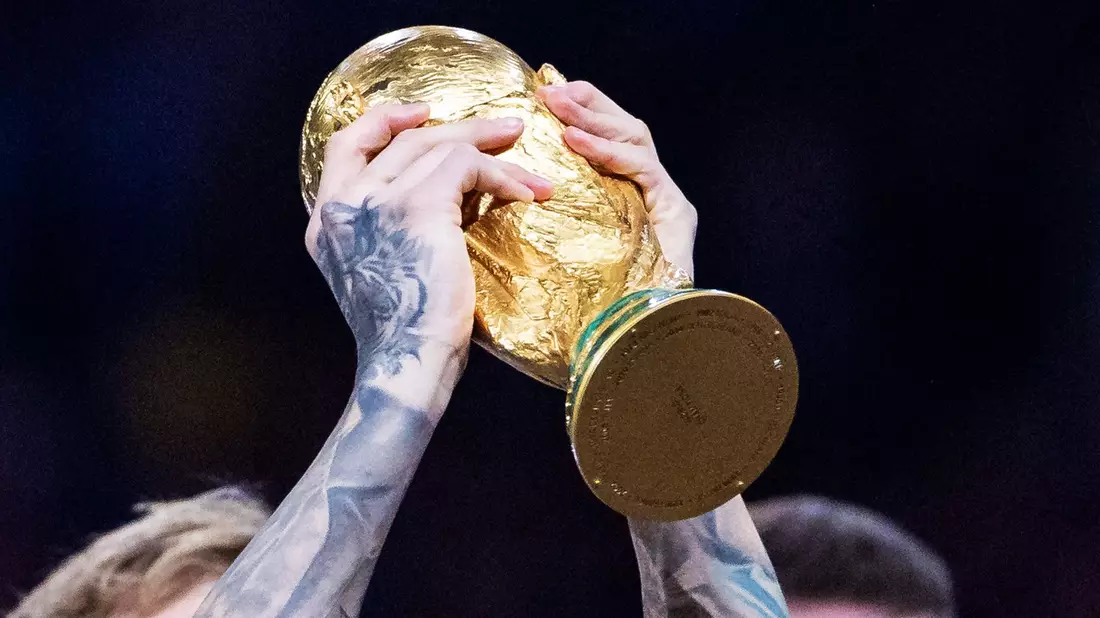Wo wird im Jahr 2034 der Fußball-Weltmeister ermittelt? - Bild: Tom Weller/dpa