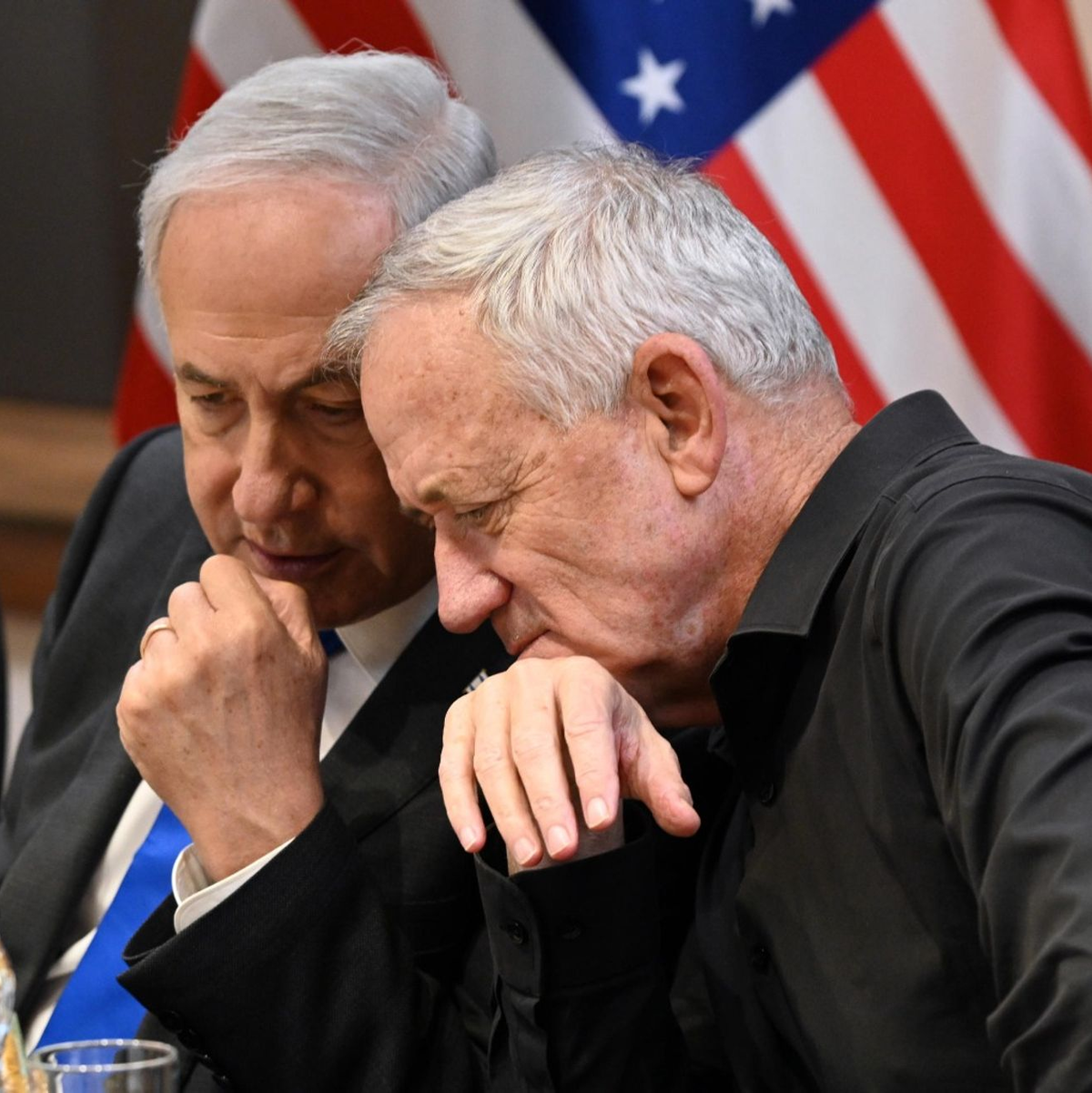 Israels Parlament hat die Bildung einer Notstandsregierung von Ministerpräsident Benjamin Netanjahu und Oppositionspolitiker Benny Gantz gebilligt. - Foto: Haim Zach/GPO/dpa
