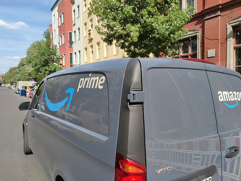 Zustellfahrzeug von Amazon Prime (Archiv) - Foto: über dts Nachrichtenagentur