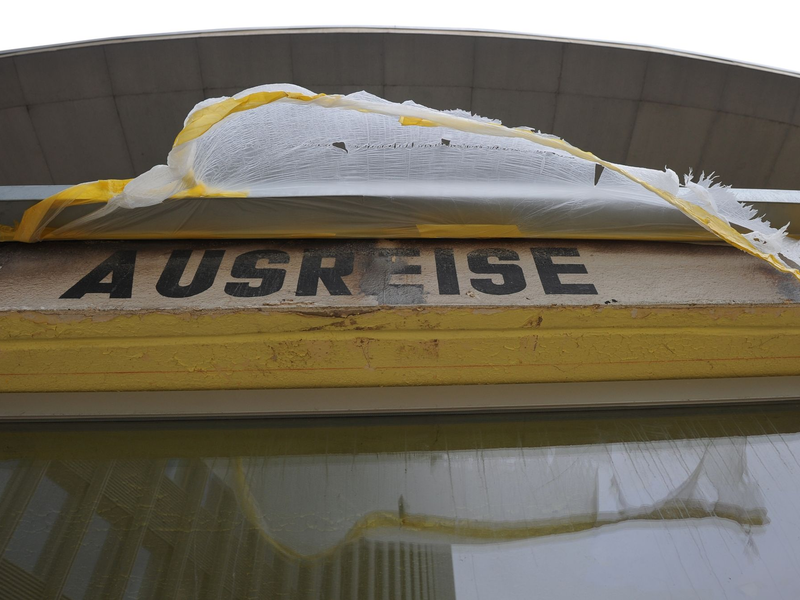 Ein 79-Jähriger aus Leipzig soll am 29. März 1974 einen Polen am früheren Grenzübergang Bahnhof Friedrichstraße, dem sogenannten «Tränenpalast», erschossen haben. - Foto: Jens Kalaene/dpa-Zentralbild/dpa