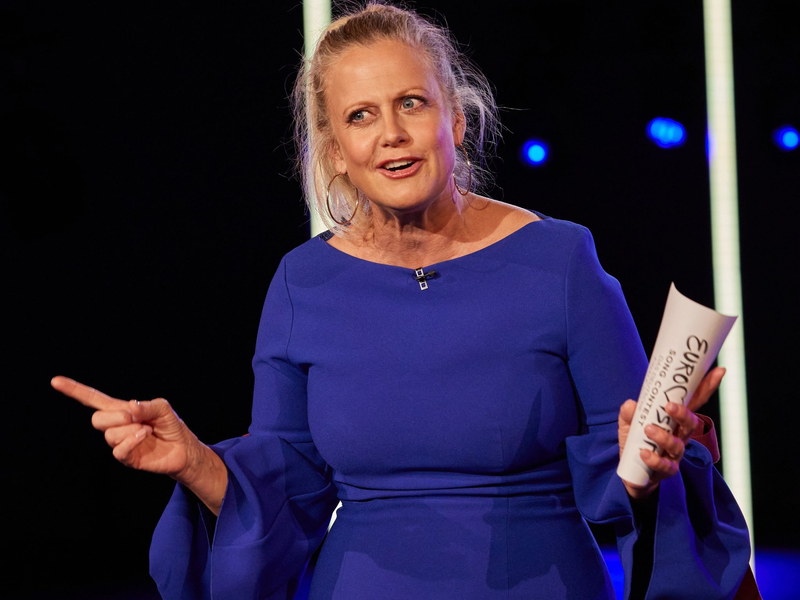 Moderatorin Barbara Schöneberger bei der 1000. Sendung der «NDR Talk Show». - Foto: Georg Wendt/dpa