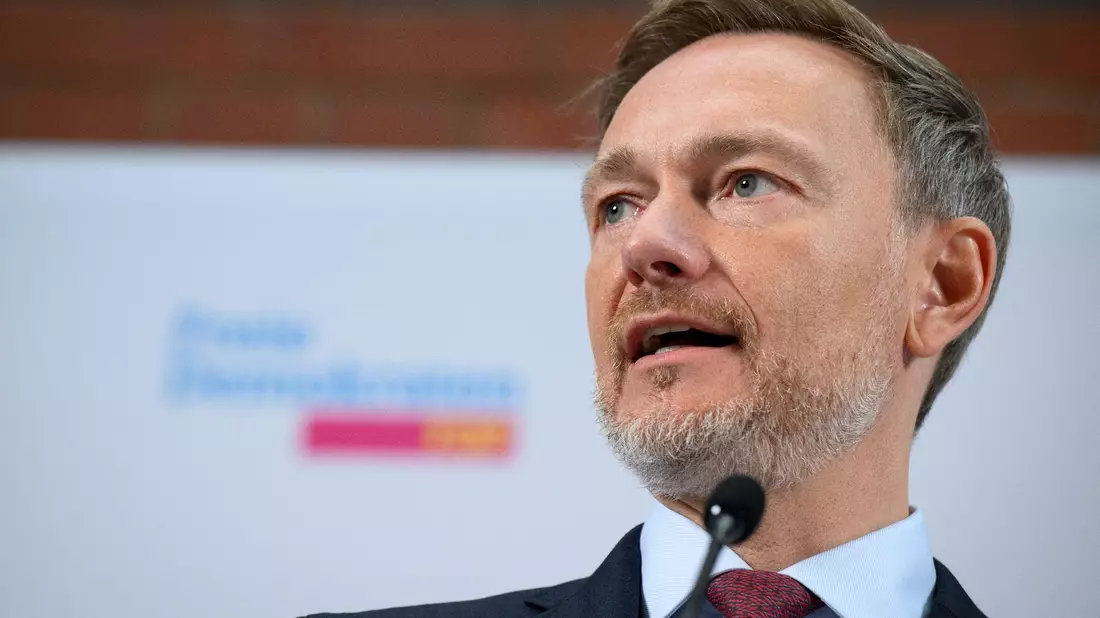 Christian Lindner will Leistungen für Geflüchtete auf den Prüfstand stellen. - Bild: Bernd von Jutrczenka/dpa