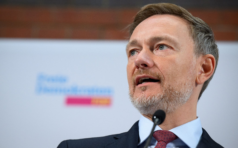 Christian Lindner will Leistungen für Geflüchtete auf den Prüfstand stellen. - Foto: Bernd von Jutrczenka/dpa
