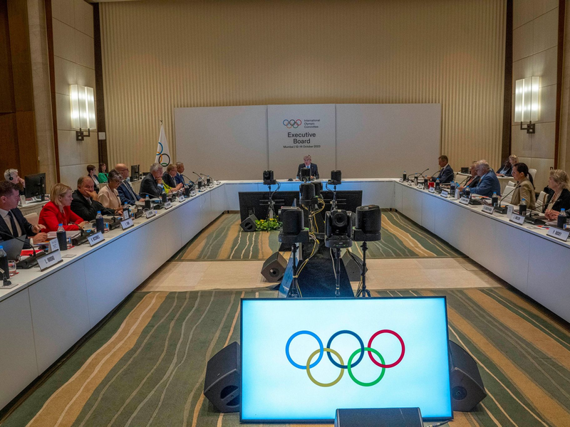 Die IOC-Exekutive tagt derzeit in Mumbai. - Foto: Rafiq Maqbool/AP/dpa