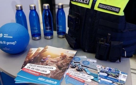 POL-HM: Die Polizeiinspektion Hameln-Pyrmont/Holzminden lädt zum Abend der Bewerberinnen und Bewerber sowie zum Elternabend ein - Foto: presseportal.de