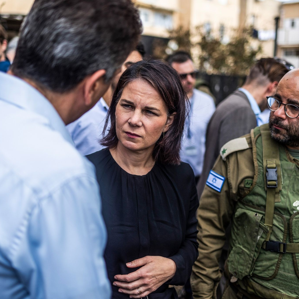 Israels Außenminister Eli Cohen (links) und Bundesaußenministerin Annalena Baerbock im Gespräch. - Foto: Ilia Yefimovich/dpa