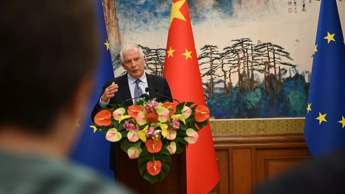 Der EU-Außenbeauftragte Josep Borrell spricht auf einer Pressekonferenz am Rande eines strategischen EU-China-Dialogs in Peking. - Bild: Johannes Neudecker/dpa
