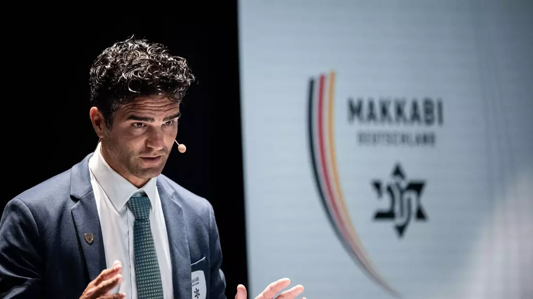 Makkabi-Präsident Alon Meyer findet, dass der Deutsche Fußball-Bund und der Deutsche Olympische Sportbund mehr tun könnten. - Bild: Fabian Strauch/dpa