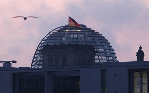 Reichstagskuppel bei Sonnenaufgang (Archiv) - Foto: über dts Nachrichtenagentur