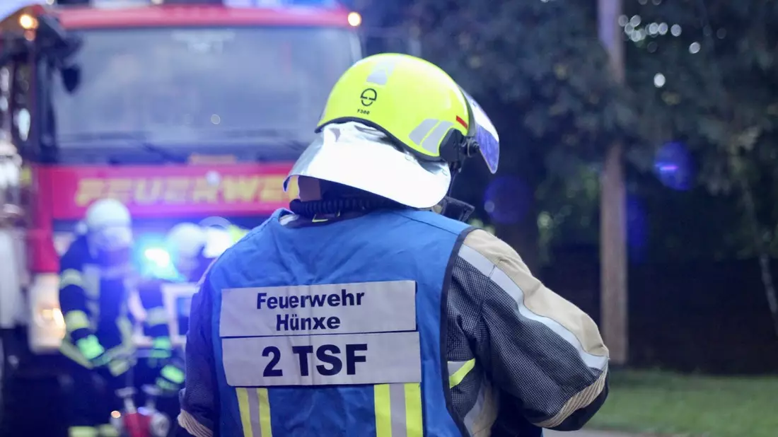 FW Hünxe: Tür zugefallen - Brandgefahr durch Herd - Bild: presseportal.de