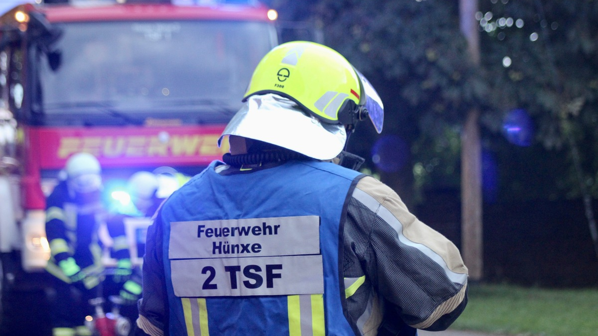 FW Hünxe: Brand in einer Garage - Foto: presseportal.de