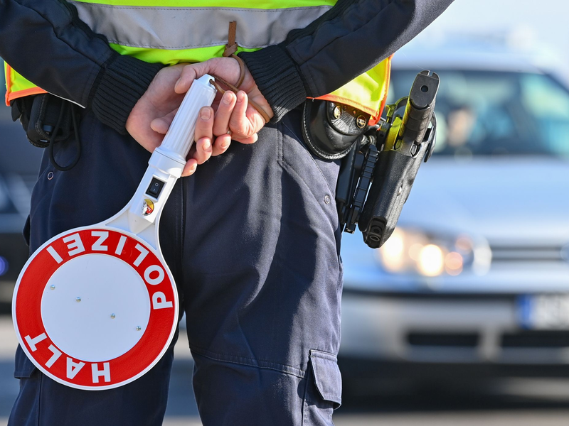 Bundesinnenministerin Faeser will stationäre Grenzkontrollen für die Grenzen zu Polen, Tschechien und der Schweiz bei der EU-Kommission anmelden. - Foto: Patrick Pleul/dpa-Zentralbild/ZB