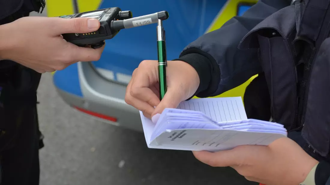 POL-ME: Über Rot gefahren: Zwei Autofahrerinnen leicht verletzt - 2507110 - Bild: presseportal.de