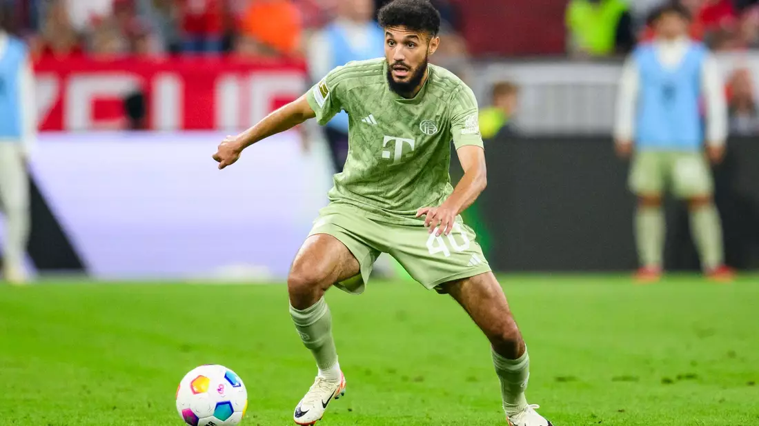 Sorgte mit einem Instagram-Beitrag für Aufsehen: Bayern-Profi Noussair Mazraoui. - Bild: Tom Weller/dpa