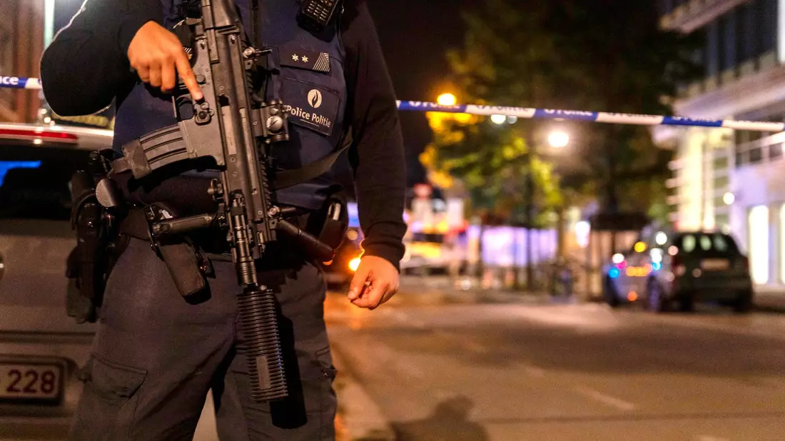 Polizeisperrung im Zentrum von Brüssel. - Bild: Nicolas Landemard/AP/dpa