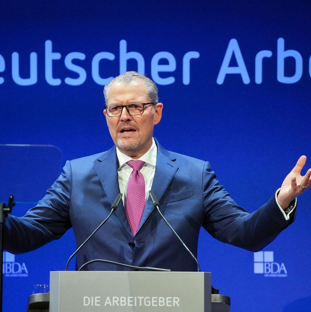 BDA-Präsident Rainer Dulger spricht von einer schwierigen ökonomischen Lage. - Foto: Soeren Stache/dpa