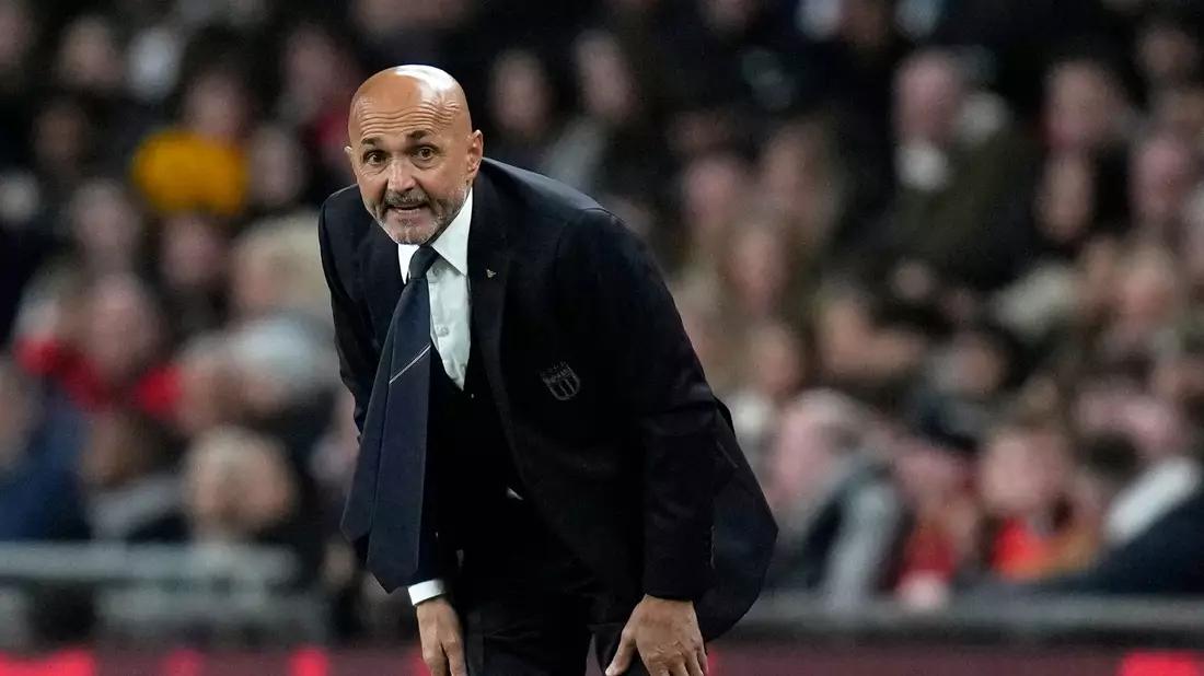 Italiens Trainer Luciano Spalletti steht mit seinem Team unter Druck. - Bild: Kirsty Wigglesworth/AP/dpa