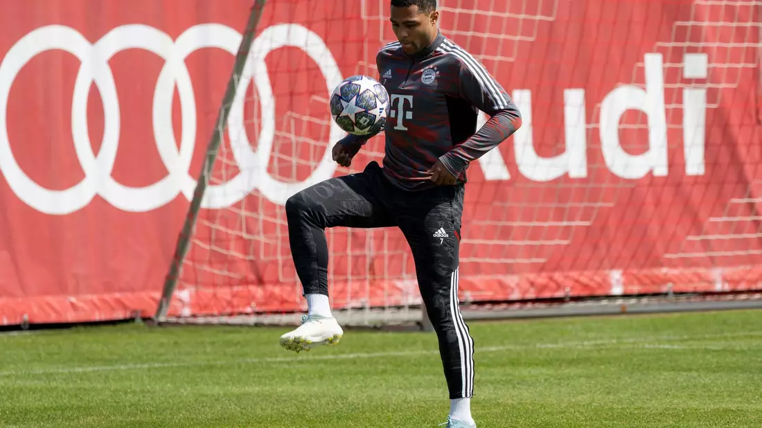 Ist zurück im Bayern-Training: Serge Gnabry. - Bild: Ulrich Gamel/Kolbert-Press/dpa