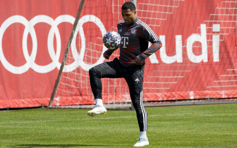 Ist zurück im Bayern-Training: Serge Gnabry. - Foto: Ulrich Gamel/Kolbert-Press/dpa