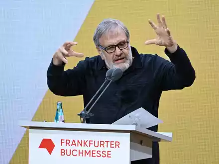 Der slowenische Philosoph Slavoj Zizek bei der Eröffnungsfeier der Frankfurter Buchmesse. - Foto: Arne Dedert/dpa