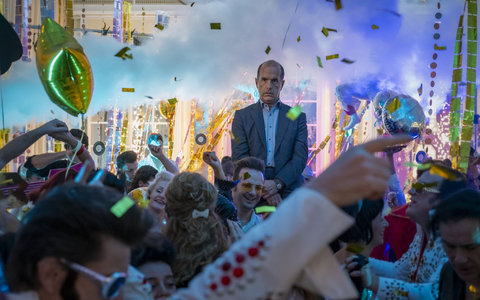 Christoph Maria Herbst als Hochzeitsplaner in einer Szene des Films «Ein Fest fürs Leben». - Foto: Conny Klein/Warner Bros. Entertainment GmbH/dpa