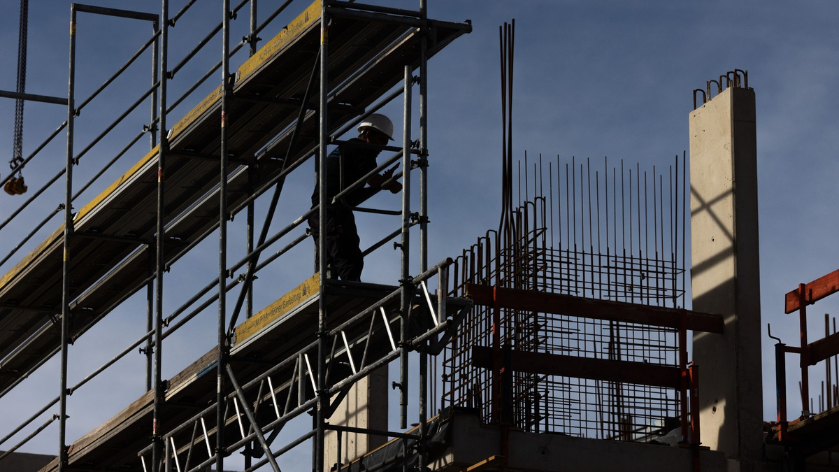 Die Zahl der Baugenehmigungen ist weiter rückläufig. - Foto: Rolf Vennenbernd/dpa