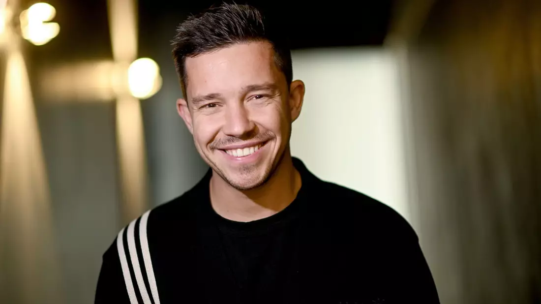 Der Musiker Nico Santos wird Vater. - Bild: Britta Pedersen/dpa