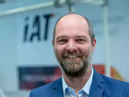 «Wir freuen uns natürlich über dieses positive Zeichen», sagt IAT-Direktor Marc-Oliver Löw. - Foto: Hendrik Schmidt/dpa