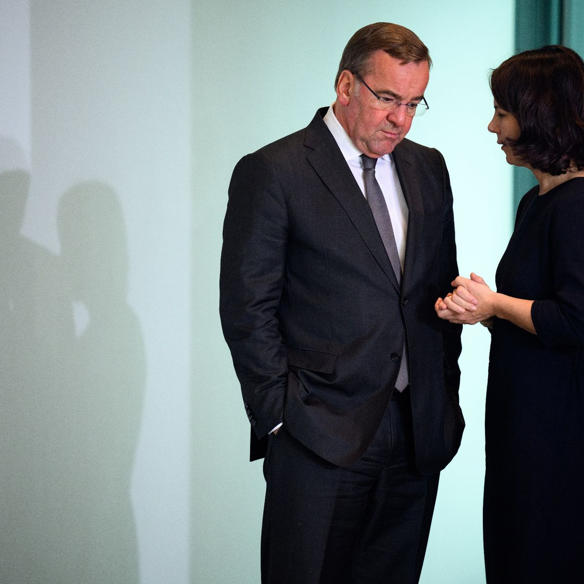 Verteidigungsminister Boris Pistorius und Außenministerin Annalena Baerbock reisen beide unter anderem in den Libanon. - Foto: Bernd von Jutrczenka/dpa