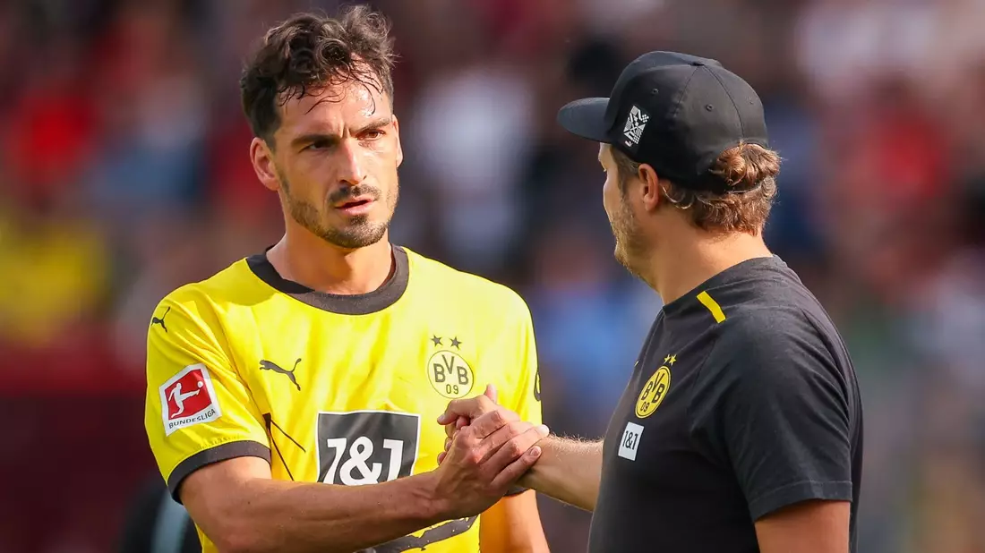 BVB-Coach Edin Terzic kann gegen Bremen auf Nationalspieler Mats Hummel bauen. - Bild: Jan Woitas/dpa