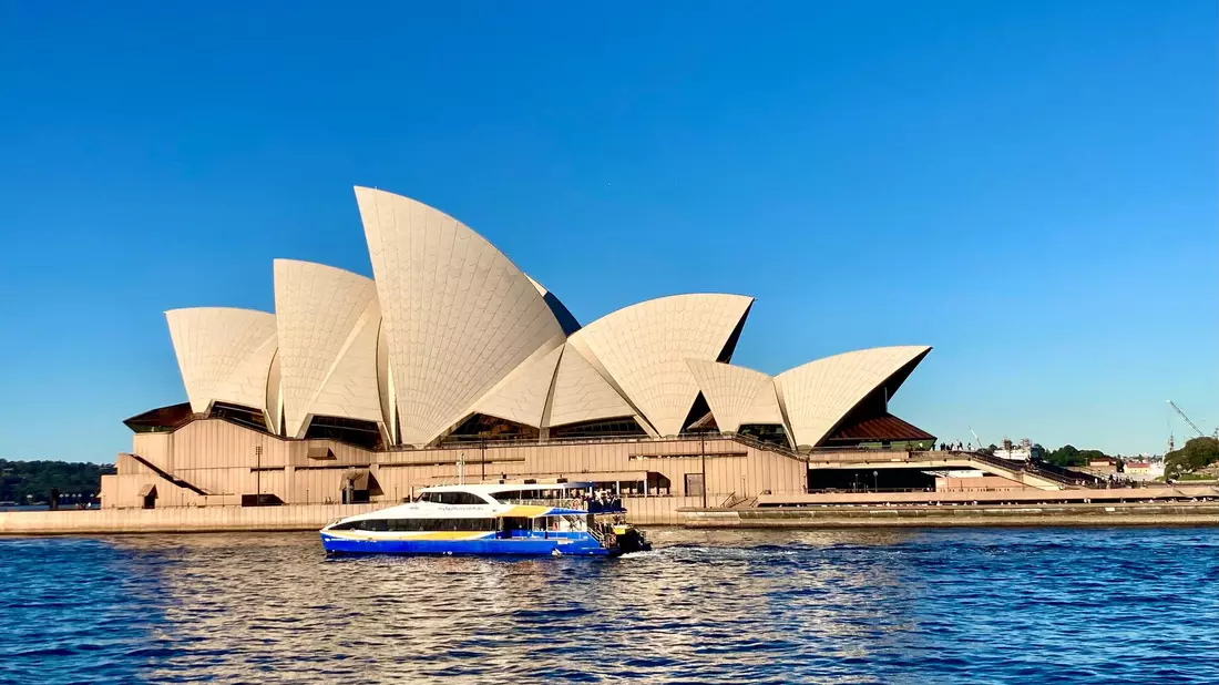 Das Sydney Opera House wurde von dem dänischen Architekten Jørn Utzon (1918-2008) entworfen. - Bild: Carola Frentzen/dpa