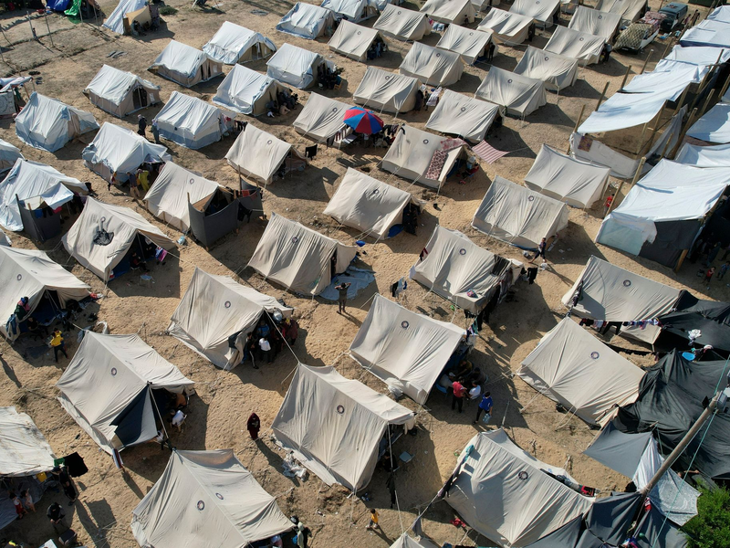 Von den Vereinten Nationen bereitgestellte Zelte in Chan Junis. - Foto: Ashraf Amra/AP