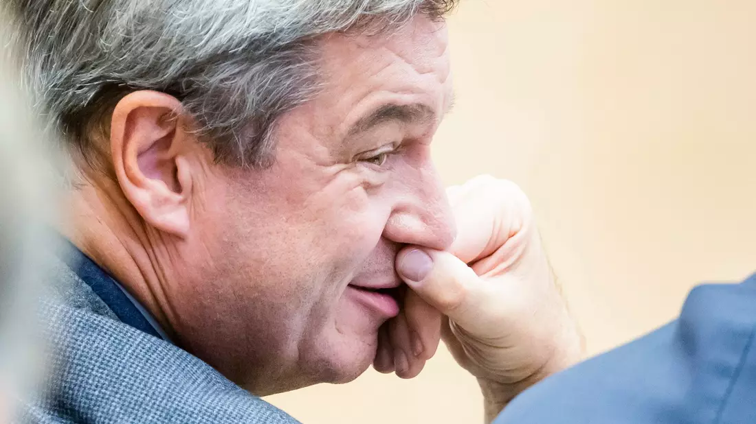 Markus Söder nimmt an der Sitzung des Bundesrates teil. - Bild: Christoph Soeder/dpa