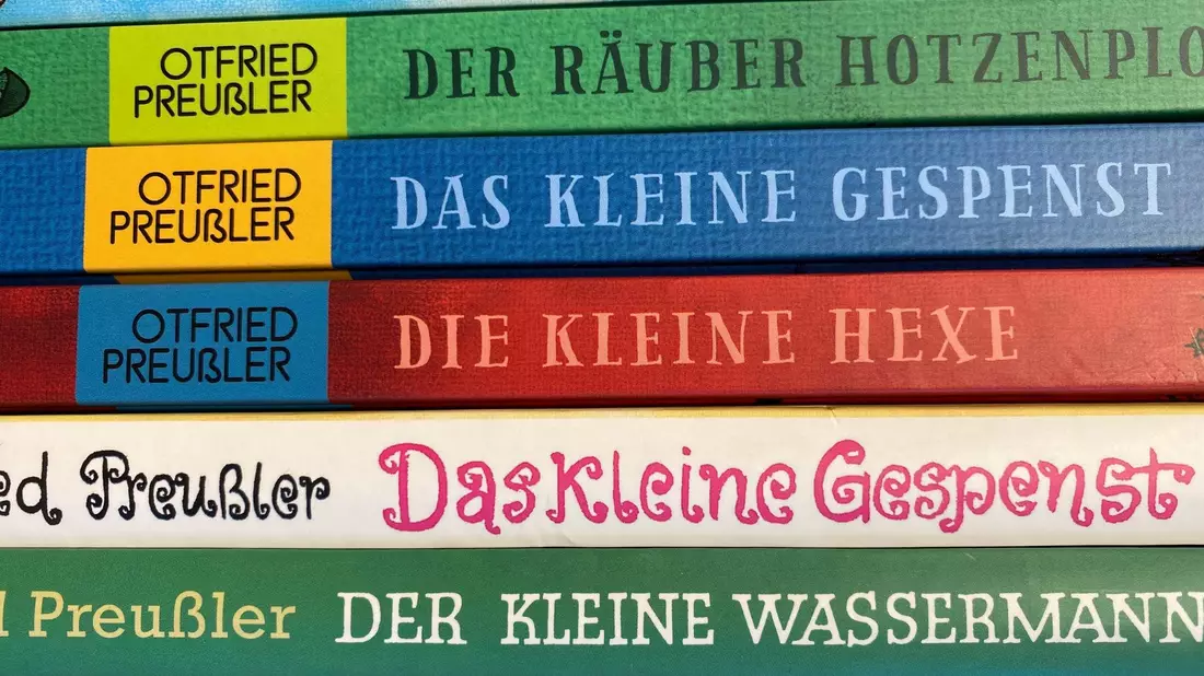 Die Bücher von Otfried Preußler sind allesamt Kinder- und Jugendbuchklassiker. - Bild: Insa Sanders/dpa