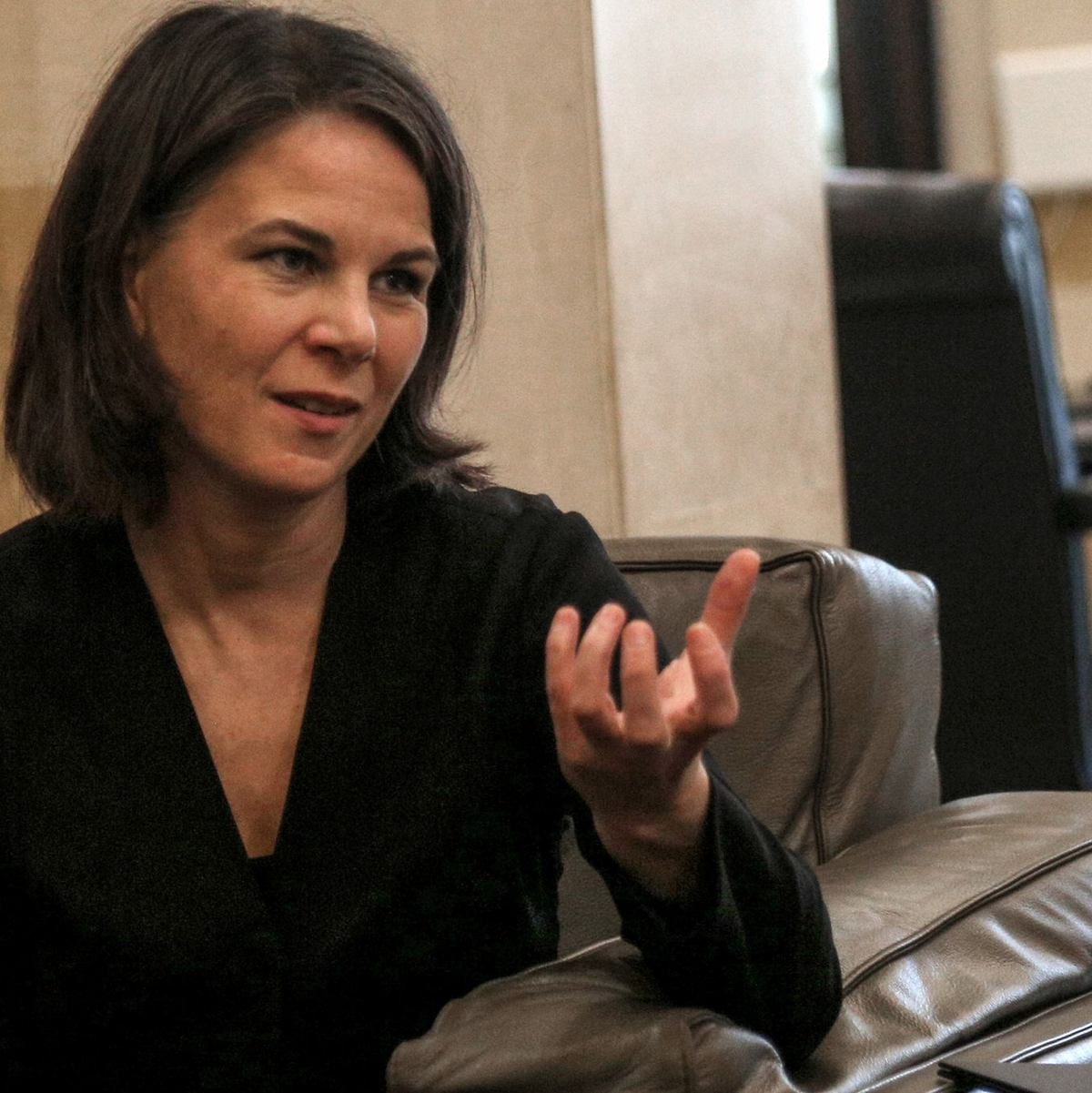 Bundesaußenministerin Baerbock fordert fordert Umsetzung von UN-Resolution im Libanon.   - Foto: Marwan Naamani/dpa