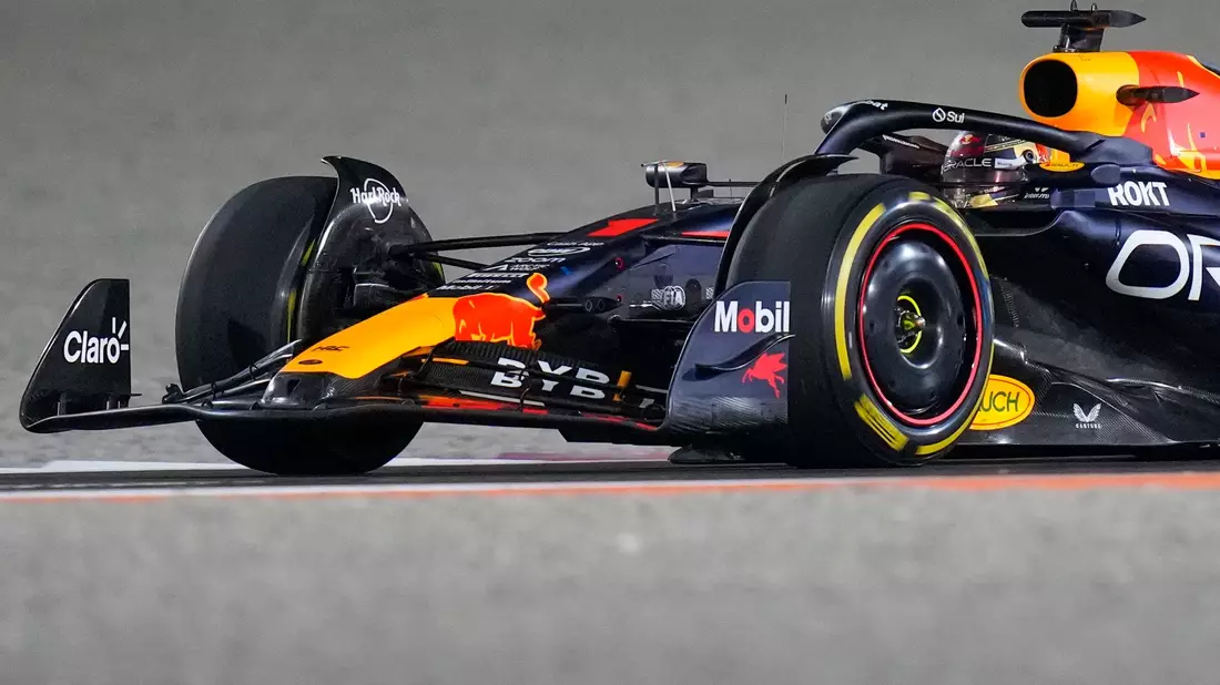 Holte im Training in Austin die Bestzeit: Max Verstappen. - Bild: Darko Bandic/AP/dpa/Archivbild