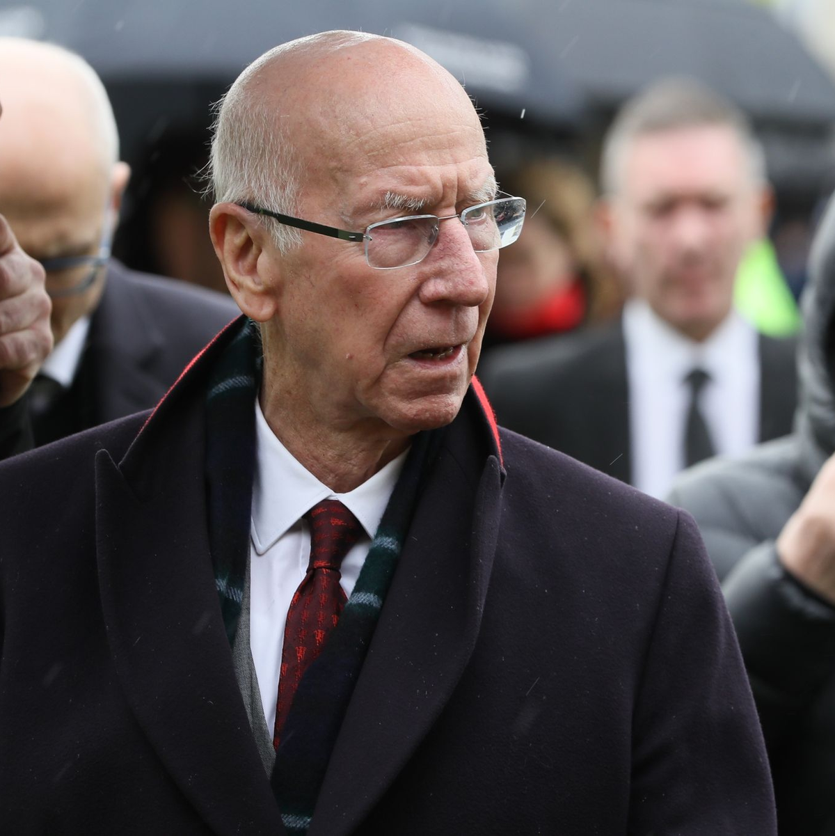 England trauert um Fußball-Legende Bobby Charlton. - Foto: Brian Lawless/PA Wire/dpa