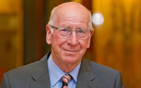 England trauert um Fußball-Legende Sir Bobby Charlton. - Foto: picture alliance / Daniel Karmann/dpa England trauert um Fußball-Legende Sir Bobby Charlton. - Foto: picture alliance / Daniel Karmann/dpa