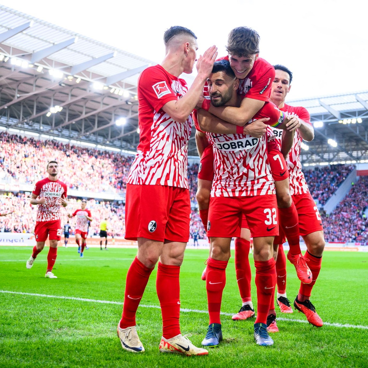 Der SC Freiburg hat vor heimischer Kulisse die Partie gegen den VfL Bochum gedreht. - Foto: Tom Weller/dpa