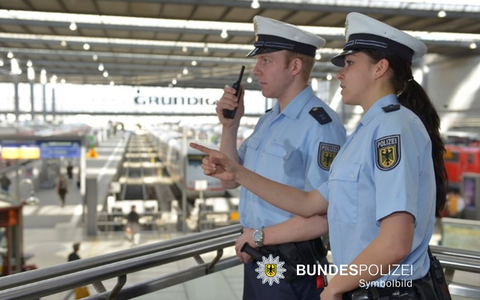 Bundespolizeidirektion München: Gewaltdelikte und Aufgriff illegaler Migranten - Foto: presseportal.de Bundespolizeidirektion München: Gewaltdelikte und Aufgriff illegaler Migranten - Foto: presseportal.de